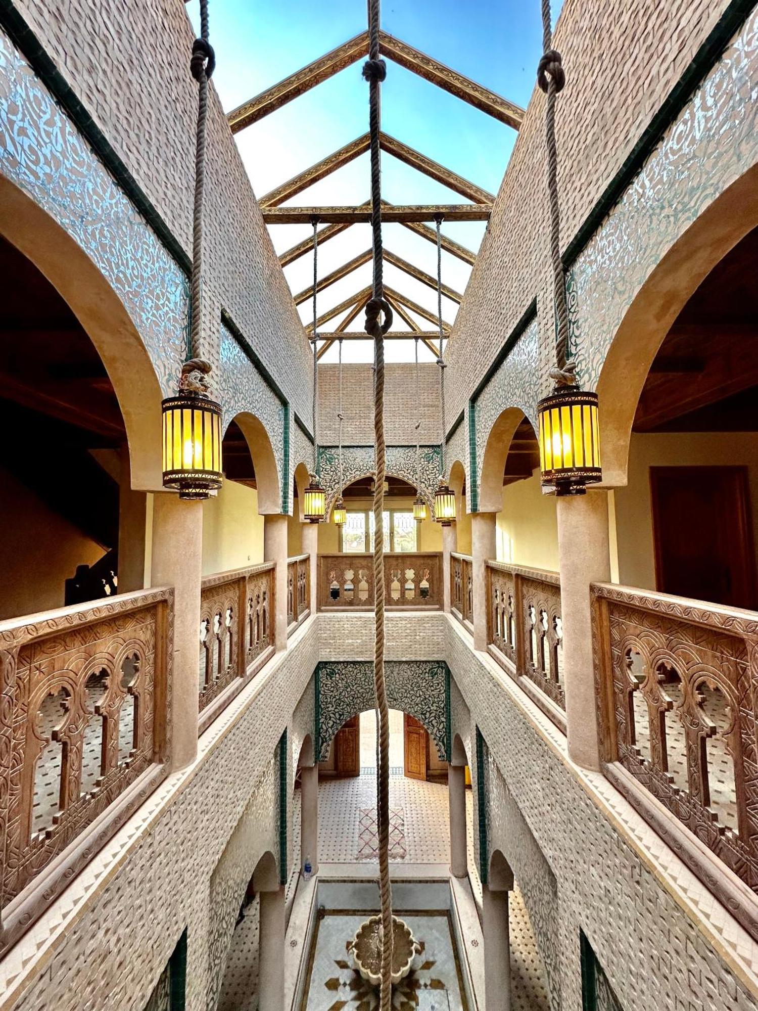فندق Desert Boutique 5*